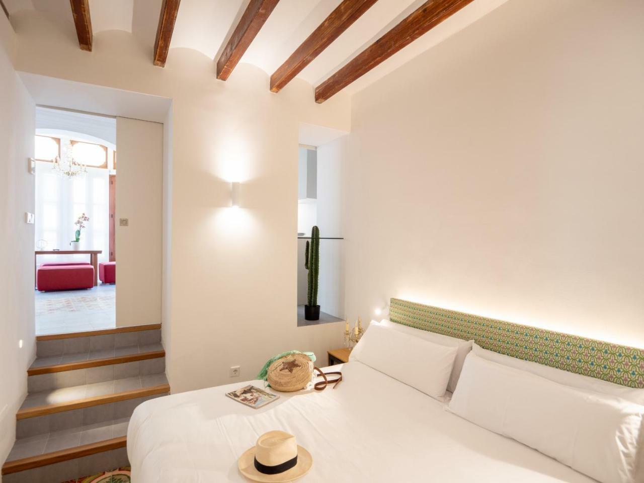 Es Palauet Brandnew One Suite Apartment In Ibiza Center מראה חיצוני תמונה